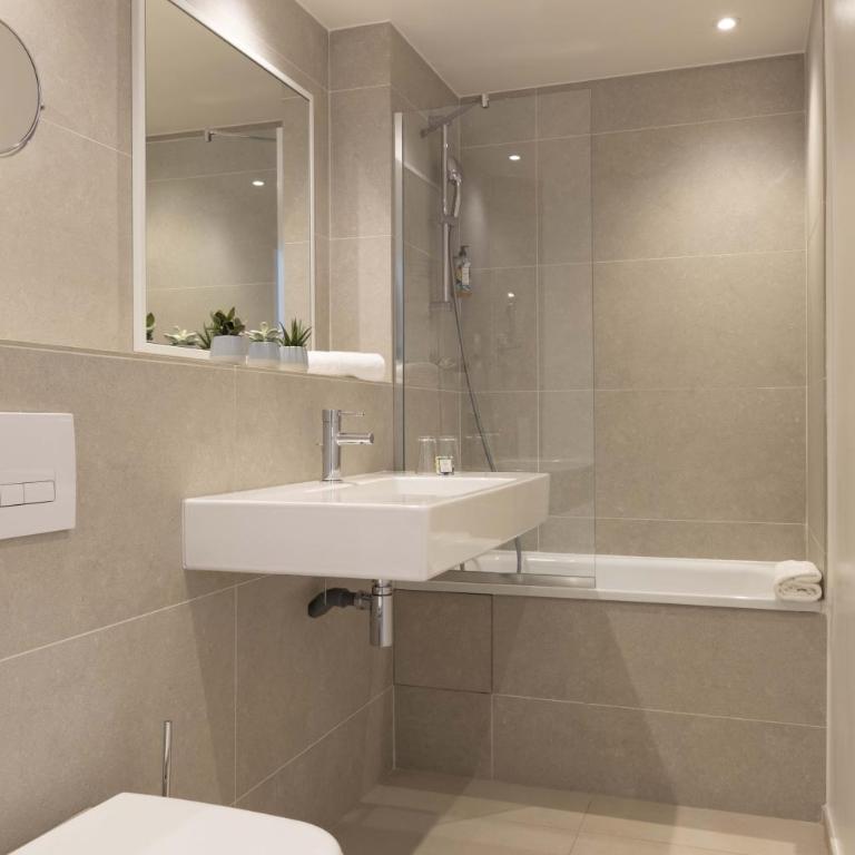 Hotel Paris Louis Blanc - Chambre Double Supérieure - 7