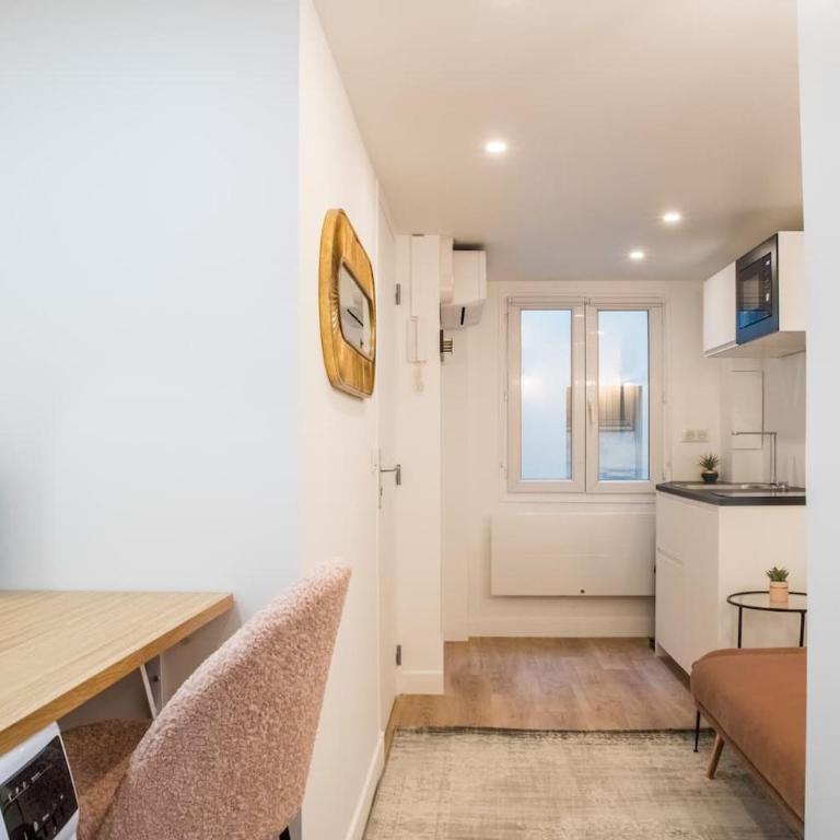 T2 à Paris Centre Smart TV, Nespresso, WIFI - One-Bedroom Apartment - 6