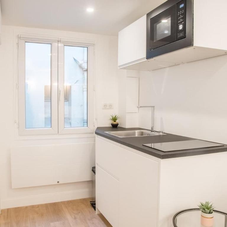 T2 à Paris Centre Smart TV, Nespresso, WIFI - One-Bedroom Apartment - 13