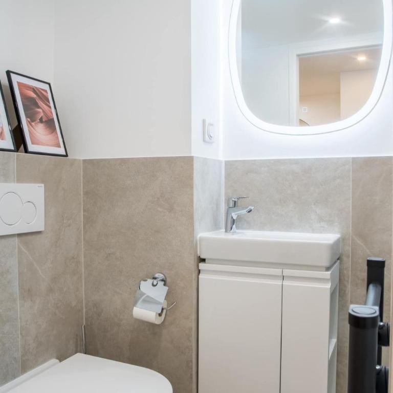 T2 à Paris Centre Smart TV, Nespresso, WIFI - One-Bedroom Apartment - 14