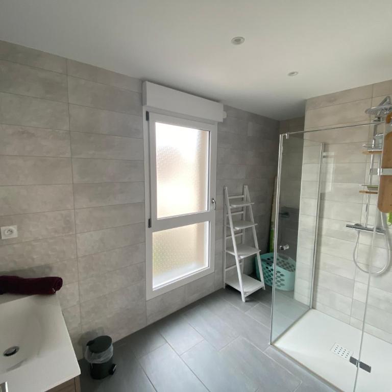 Appartement Orchidées proche centre Ville - Two-Bedroom Apartment - 4