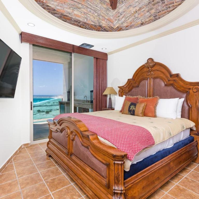 Esmeralda Beach Resort - Two-Bedroom Apartment - 3