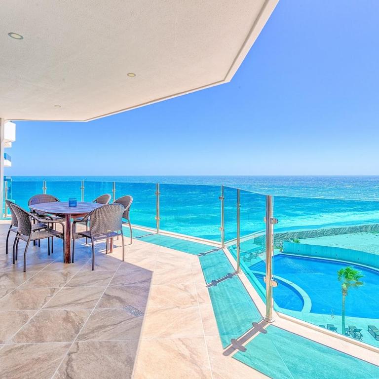Esmeralda Beach Resort - Two-Bedroom Apartment - 4