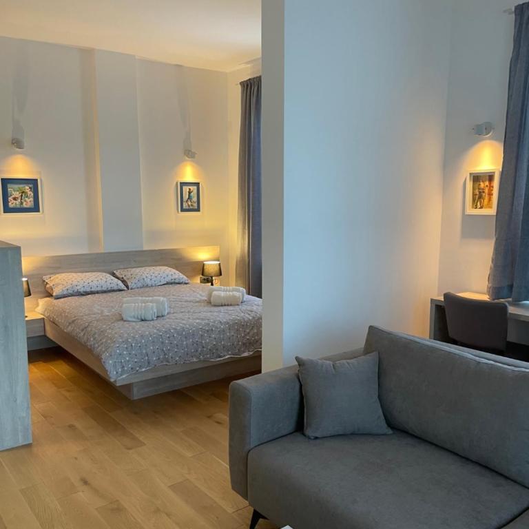 Apartmani G8 - Studio with Balcony - 7