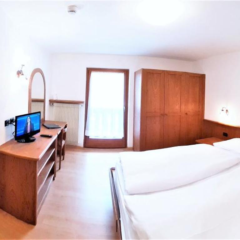 Albergo Arnica - Camera Matrimoniale/Doppia con Letti Singoli - 8