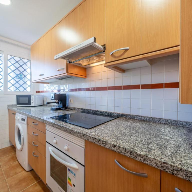 Apartamento con vistas al mar en Manilva Playa - Apartamento - 6