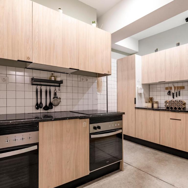Bob W Madrid Chueca - Original Studio - Kitchenette - City View - 14