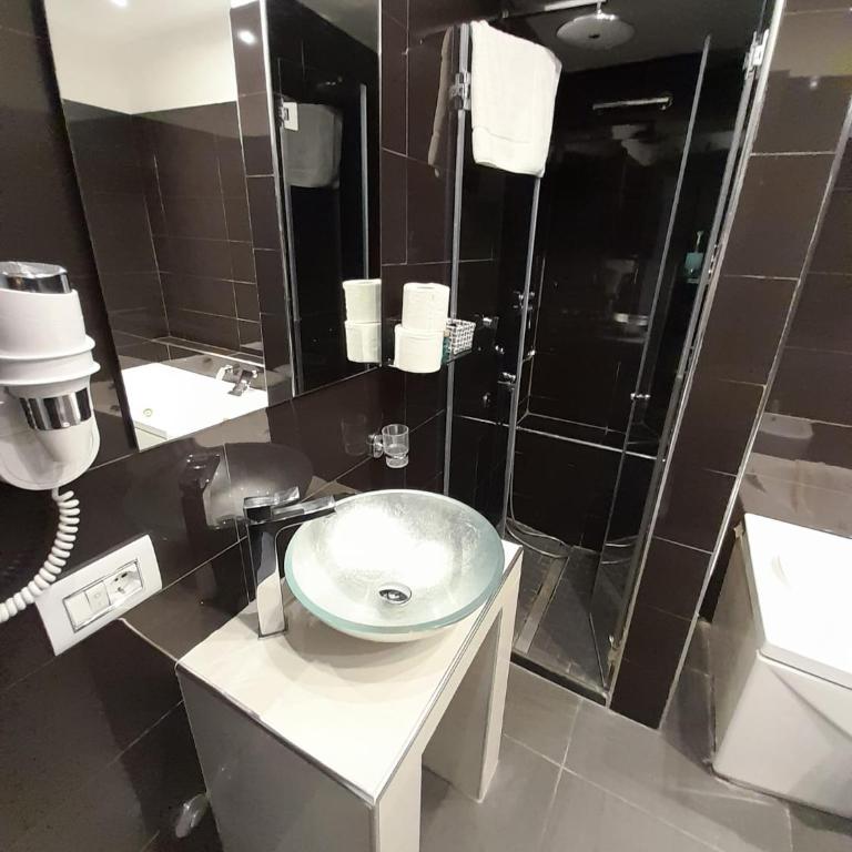 Tiffany & Babylon Luxury Stay - Camera Deluxe Matrimoniale con Vasca Idromassaggio - 24