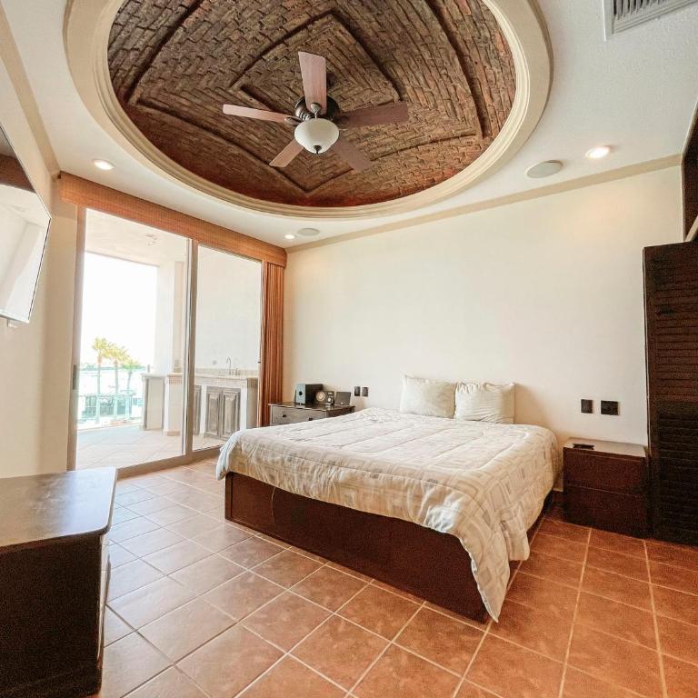 Esmeralda Beach Resort - Two-Bedroom Apartment - 4