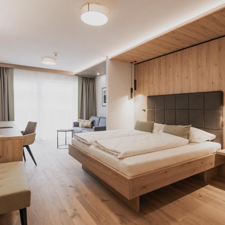 FIRSTpeak Zauchensee - Deluxe Double Room - 1