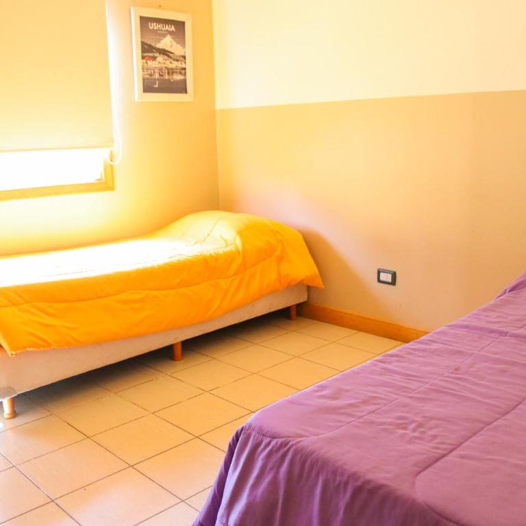 YAGHAN HOSTEL - Habitación Doble con baño privado - 1 o 2 camas - 4