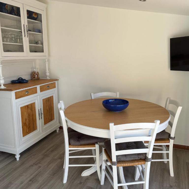 Appartement climatisé Bord de Mer La Faviere - Apartamento con terraza - 5
