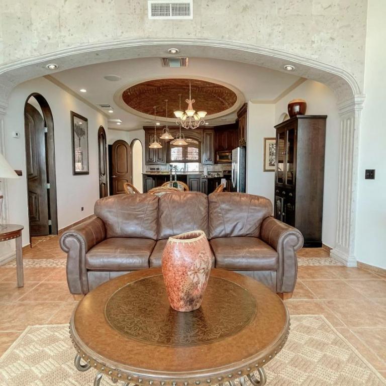 Esmeralda Beach Resort - Two-Bedroom Apartment - 4