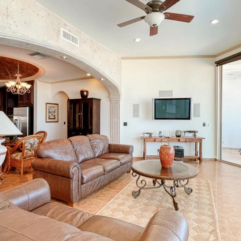 Esmeralda Beach Resort - Two-Bedroom Apartment - 3