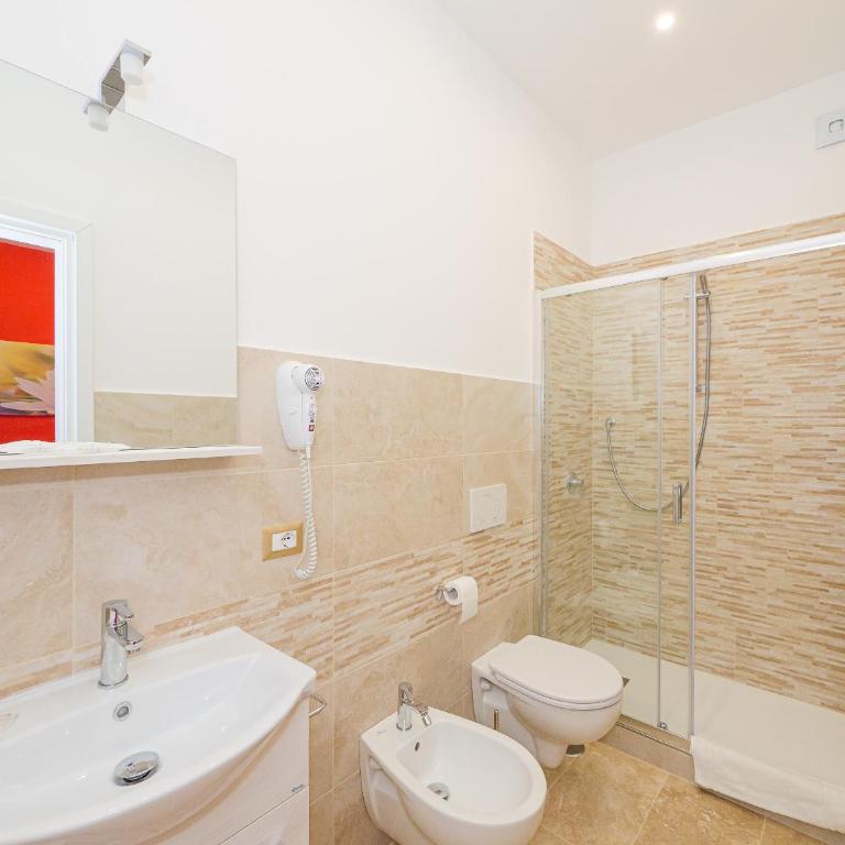 Maison Flavia - Three-Bedroom Apartment - 10