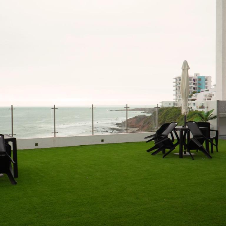 Ocean Suites 2 Sea view Ocean Beach Club Resort - Two-Bedroom Apartment - 20