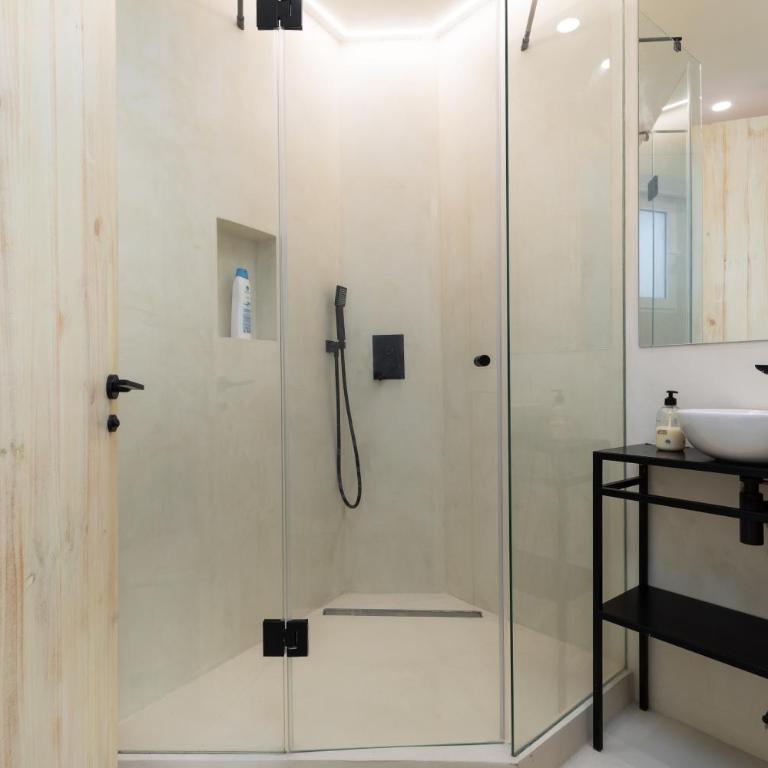 Your home at Valencia, Marina Real - Three-Bedroom Apartment - 11