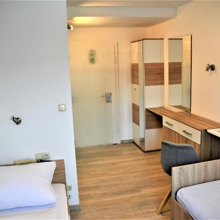 Haus am Bach - Kleines Zweibettzimmer - 14