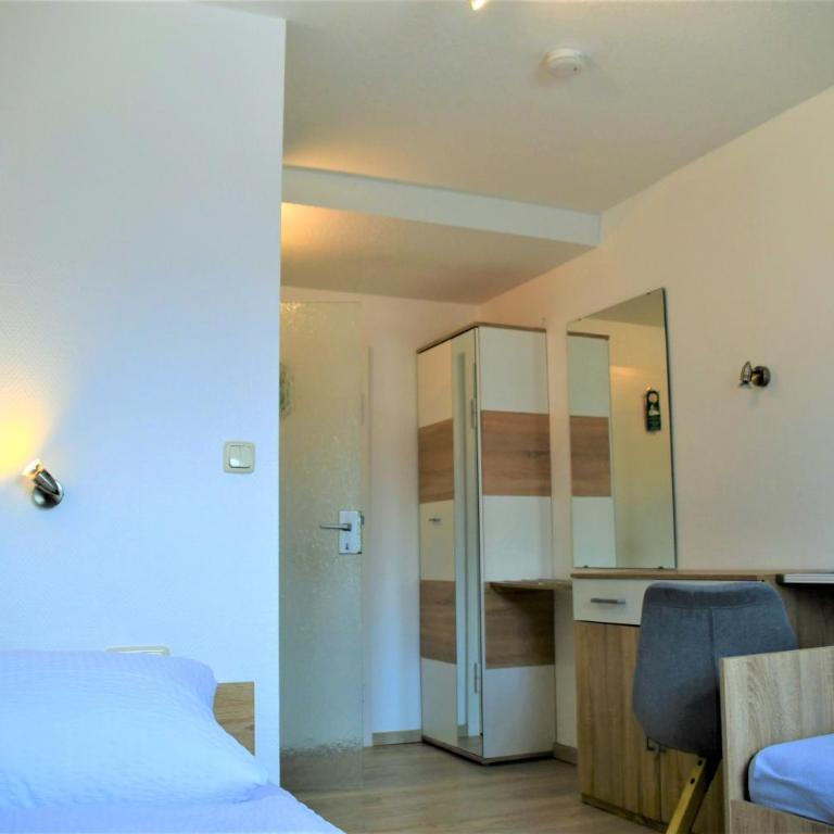 Haus am Bach - Kleines Zweibettzimmer - 13