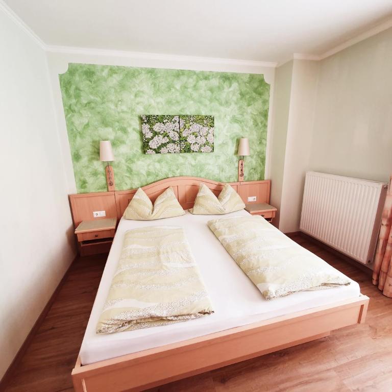 Gasthof Hotel Zur Post - Familienzimmer (2 Erwachsene + 2 Kinder) - 1