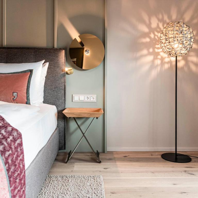 eva,VILLAGE - Superior Doppelzimmer mit Balkon - 8
