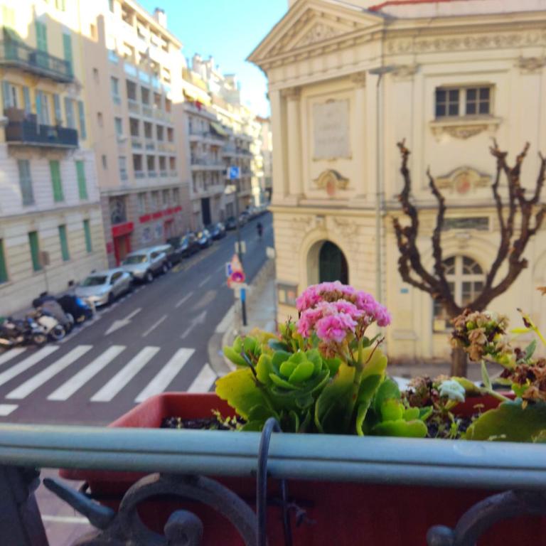 Hôtel Parisien - Chambre Double Supérieure avec Terrasse - 8