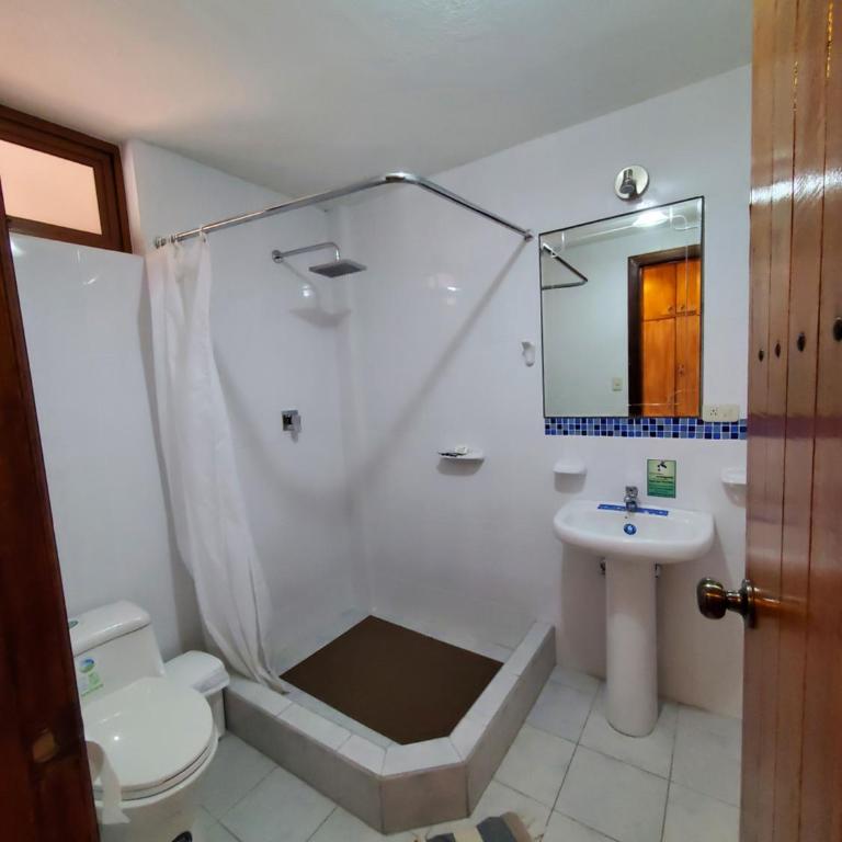 Balcon al Cotopaxi Hosteria - Standard Twin Room with Mountain View - 4