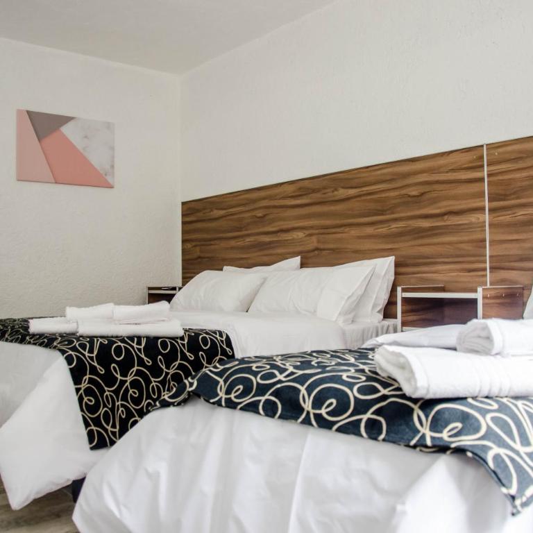 La Reina Hotel - Habitación Triple con baño - 6