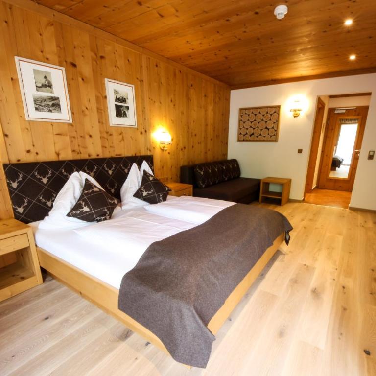 Hike & Bike, Wellness & Ski Guesthouse TALHEIMER since 1958 inklusive Therme TAUERN SPA & Jokercard - Junior Suite mit Balkon - 12