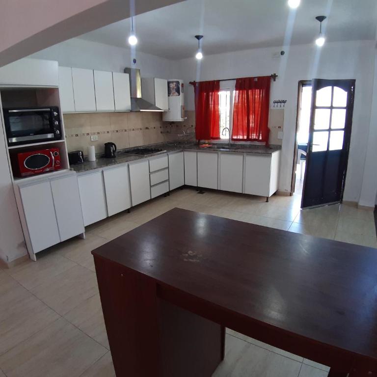 Casa con Piscina en Vistalba para 8 personas - Three-Bedroom House - 7