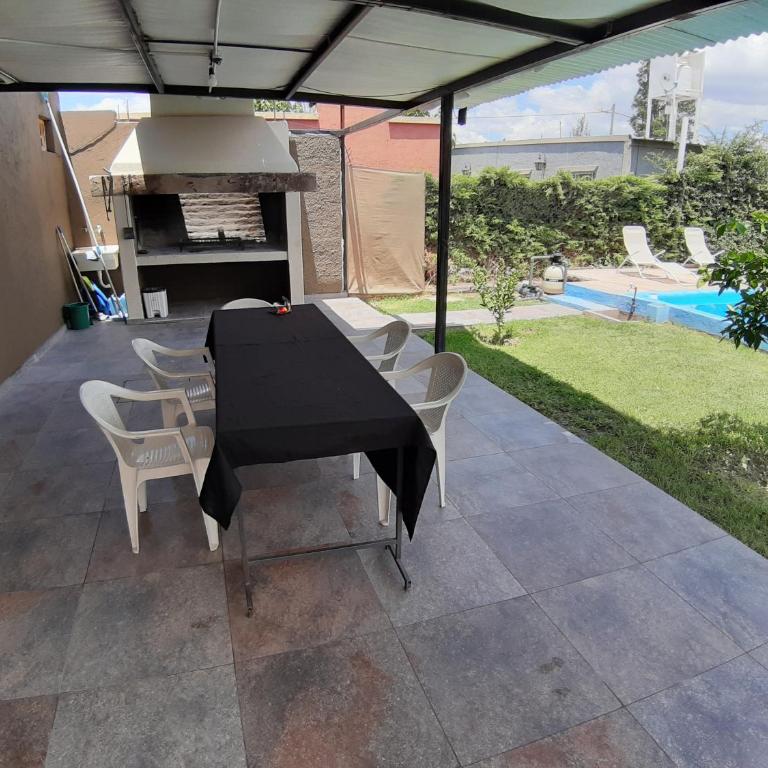 Casa con Piscina en Vistalba para 8 personas - Three-Bedroom House - 13
