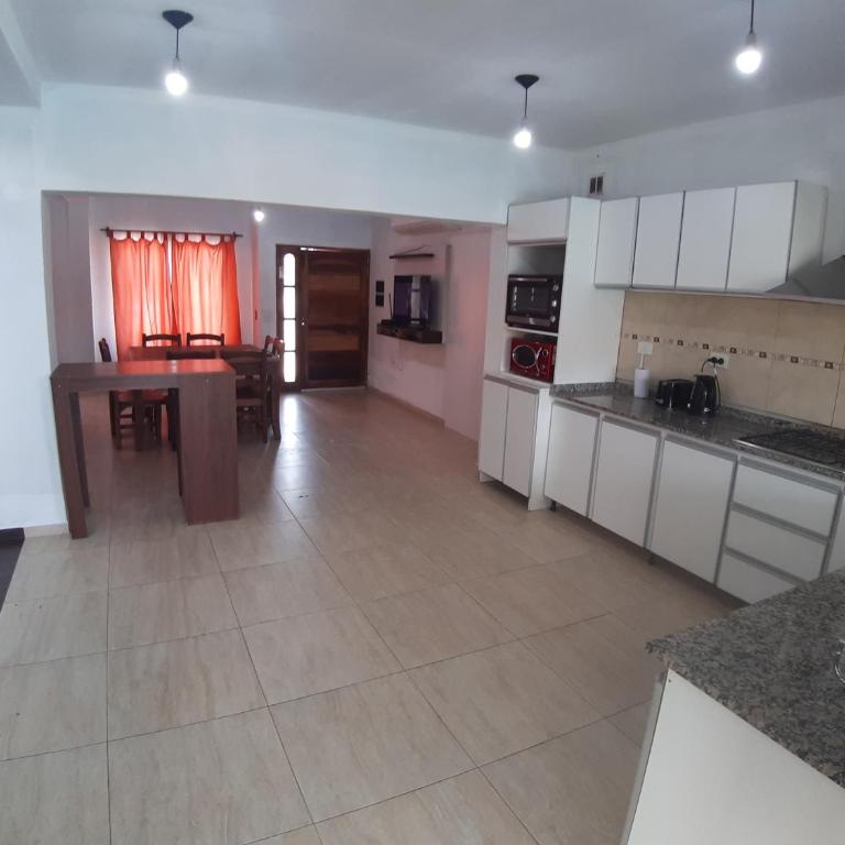 Casa con Piscina en Vistalba para 8 personas - Three-Bedroom House - 29
