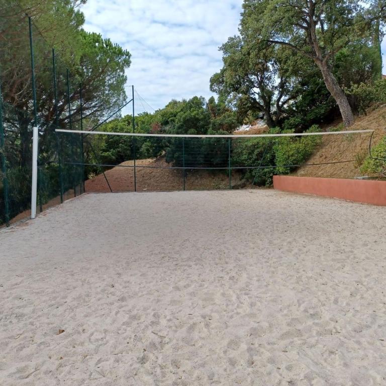 APPARTEMENT CLIMATISÉ AVEC TERRASSE ET APERÇU MER - Golfe de Saint-Tropez - Appartement 1 Chambre - 24