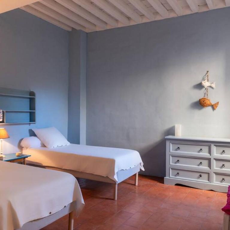 Private Mansion, completely renovated with swimming pool, in historical center - Villa con piscina privada - 47