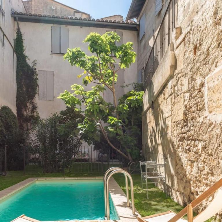 Private Mansion, completely renovated with swimming pool, in historical center - Villa con piscina privada - 28