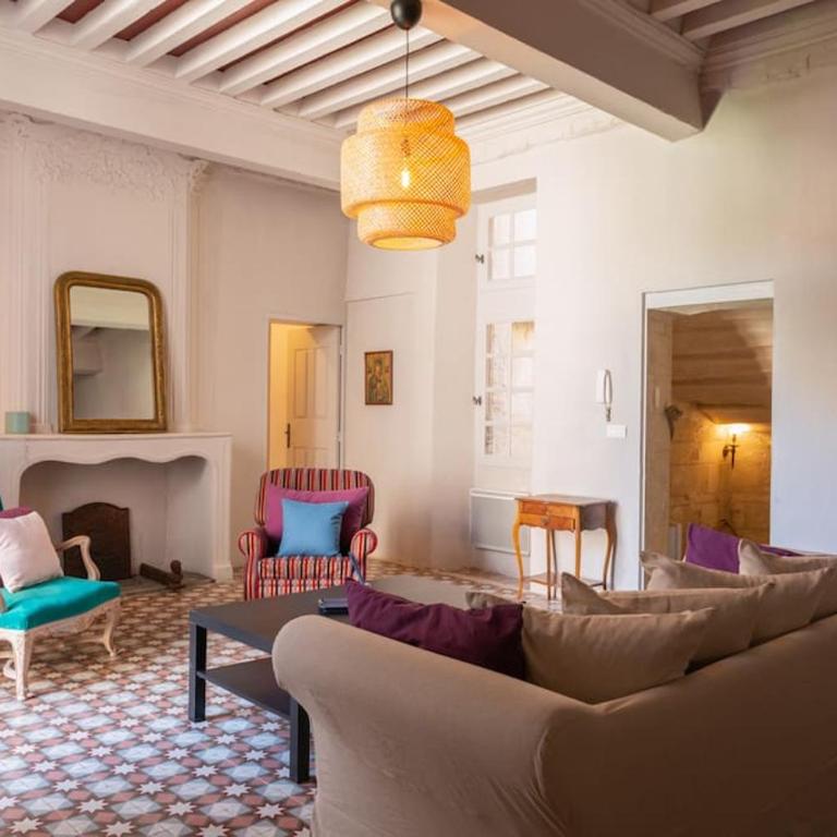 Private Mansion, completely renovated with swimming pool, in historical center - Villa con piscina privada - 25