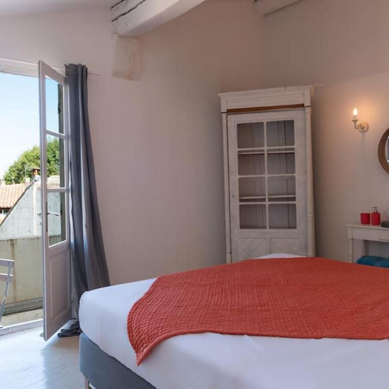 Private Mansion, completely renovated with swimming pool, in historical center - Villa con piscina privada - 15