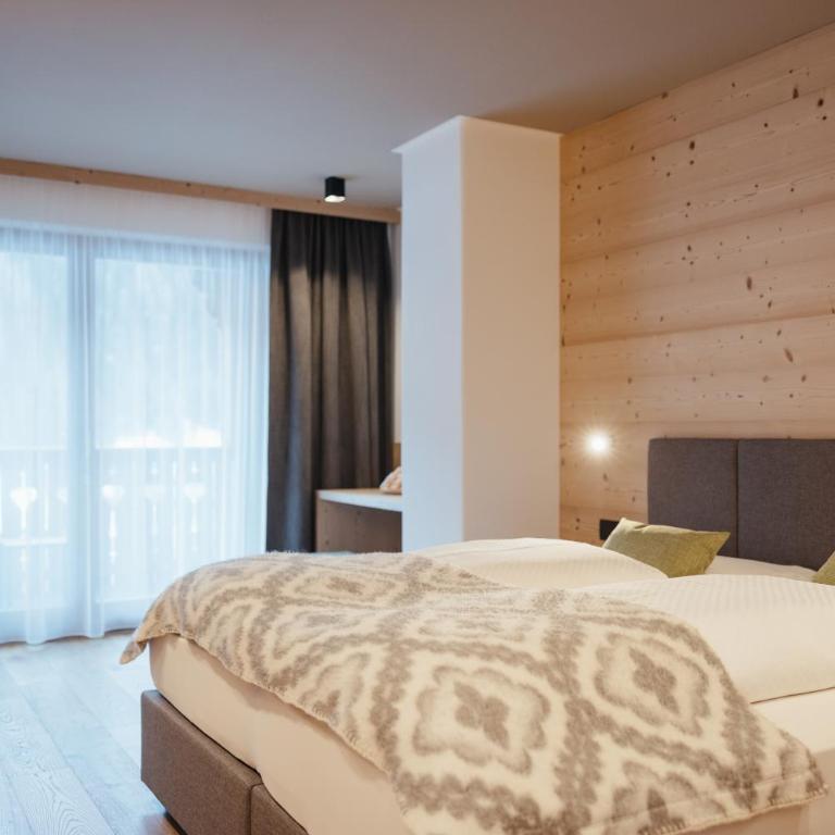 Berghotel Sanví - Camera Superior Matrimoniale/Doppia con Letti Singoli con Balcone - 10
