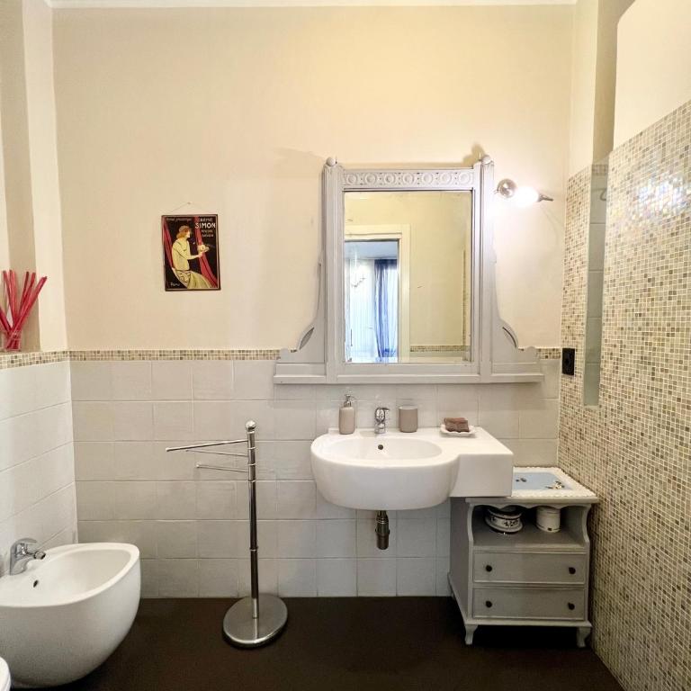 Giulia's room - Camera Matrimoniale/Doppia con Letti Singoli con Bagno Privato - 19