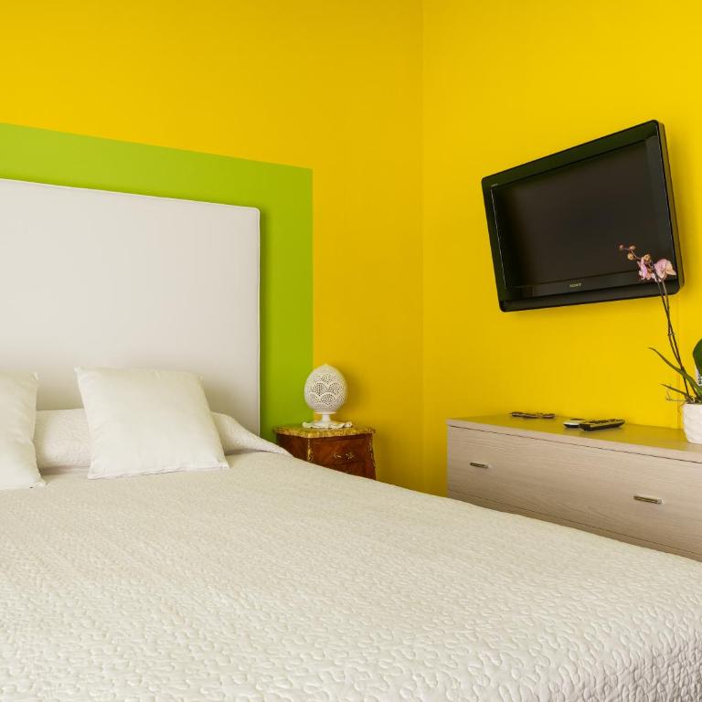 La Vita è Bella - De Vivo Realty Sorrento - Two-Bedroom Apartment - 25