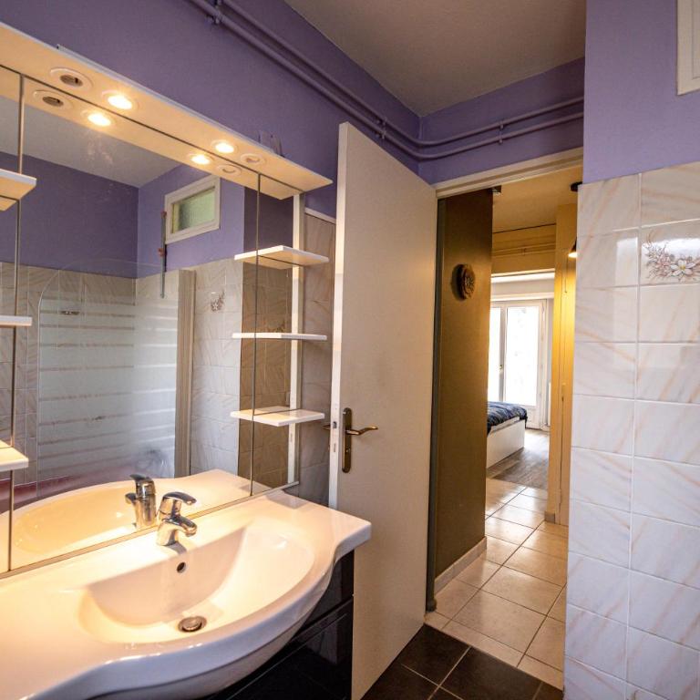 RARE, Fonctionnel, Idéal Famille ou Business - Appartement - 25
