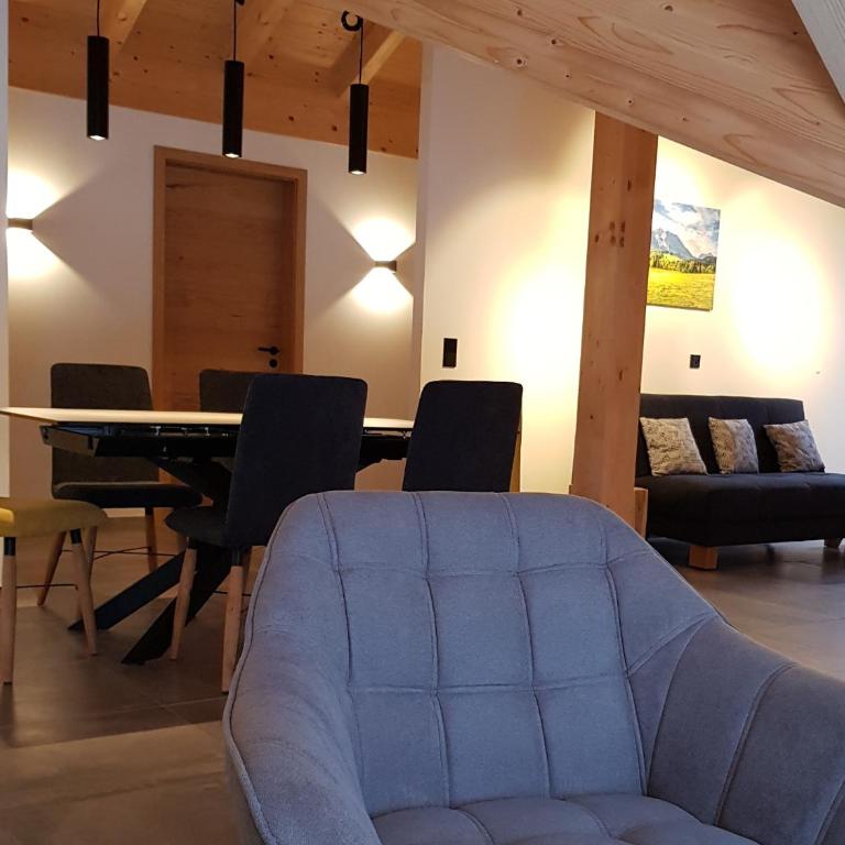 Ferienwohnung Gelb - Chiemgau Karte - Apartment mit Blick auf die Berge - 3