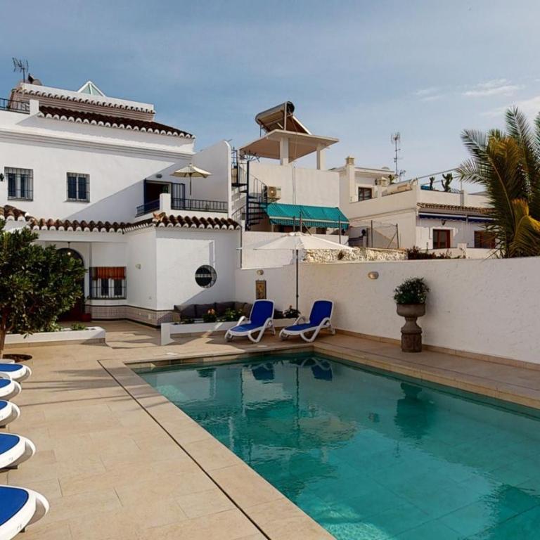 5 Bedroom-PrivatePool-Balcony-Sea View-Nerja - Habitación Doble con vistas al parque - 1