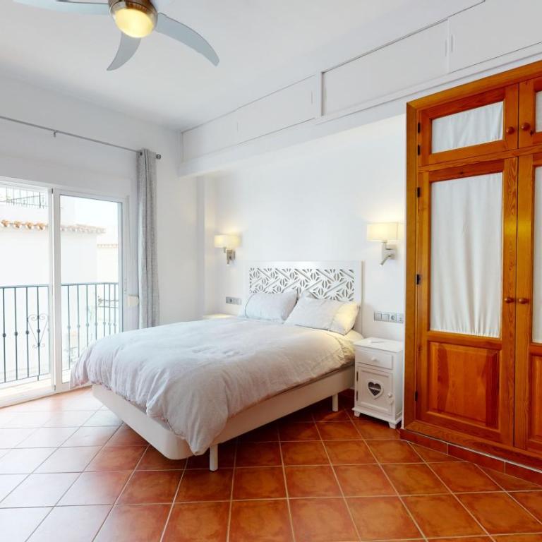 5 Bedroom-PrivatePool-Balcony-Sea View-Nerja - Habitación Doble con vistas al parque - 25