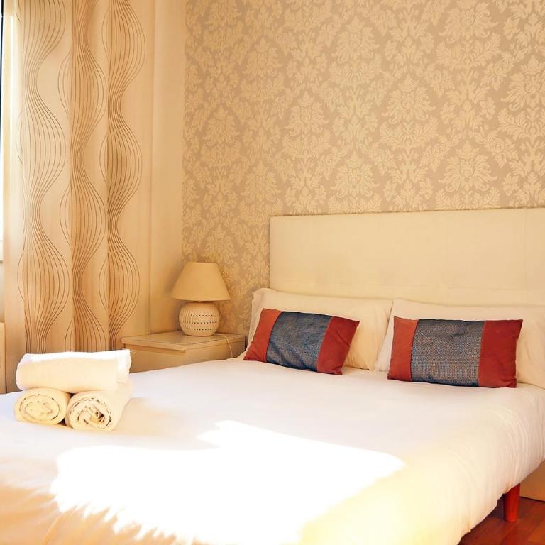 Bcn-rentals apartments in the Old town - Standard Two-Bedroom Apartment - 1