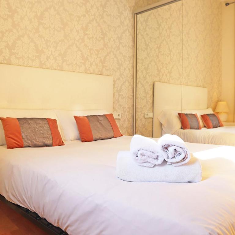 Bcn-rentals apartments in the Old town - Standard Two-Bedroom Apartment - 2