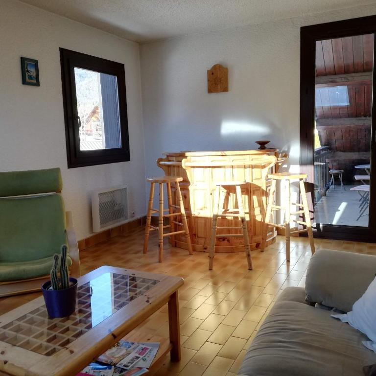 APPARTEMENT T3 60M2 à Briançon dans résidence calme avec 7 couchages - Appartement 2 Chambres - 3