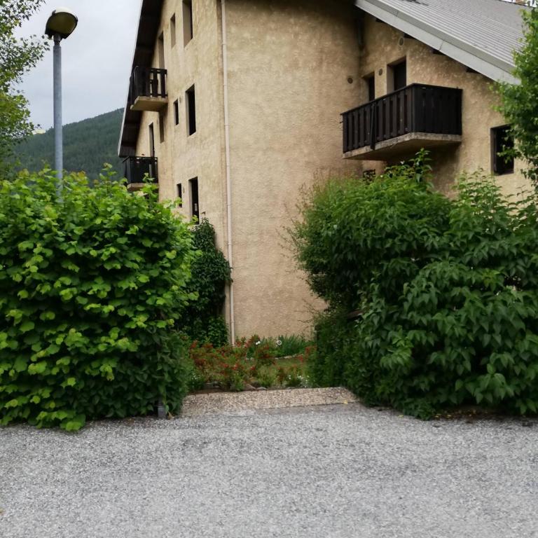 APPARTEMENT T3 60M2 à Briançon dans résidence calme avec 7 couchages - Appartement 2 Chambres - 21