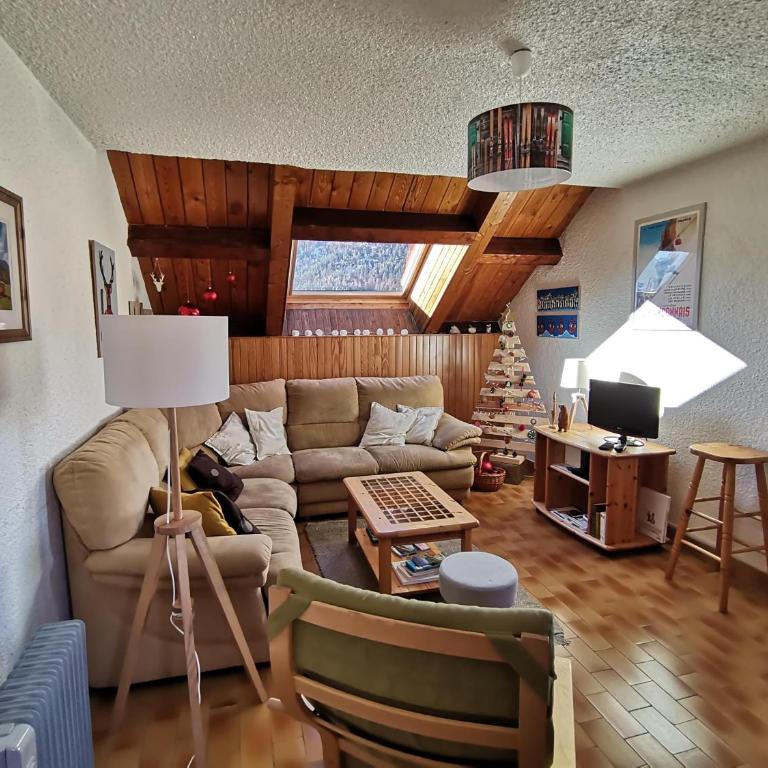 APPARTEMENT T3 60M2 à Briançon dans résidence calme avec 7 couchages - Appartement 2 Chambres - 1