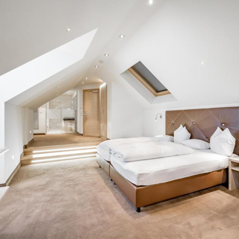 Hotel Garni Christine - Suite mit Bergblick - 2
